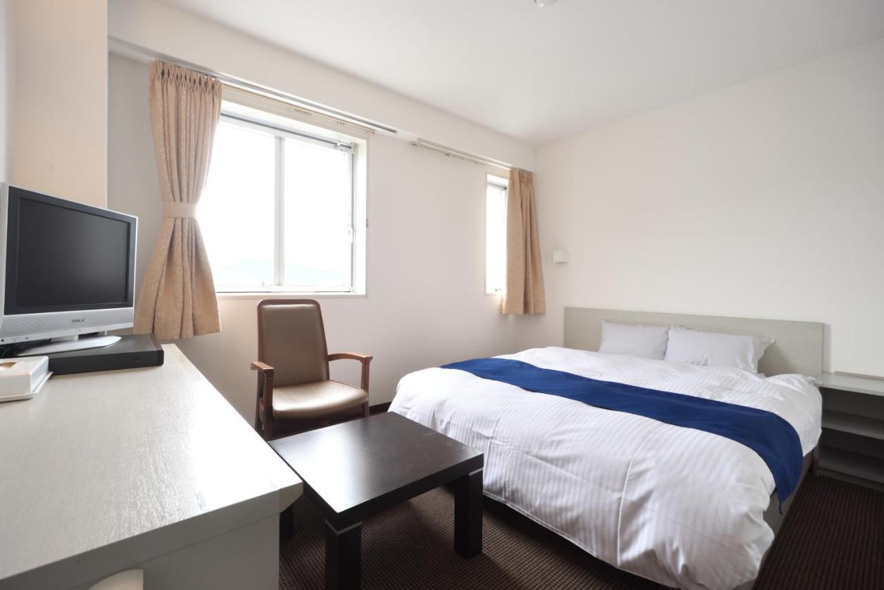 Uwajima Oriental Hotel Buitenkant foto